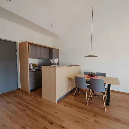 Apartment An Der Lage Spielfeld